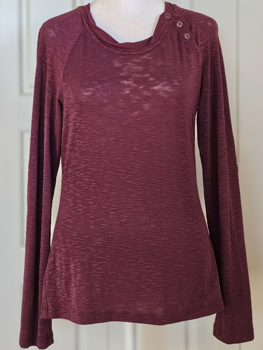 Burgundy Burnout Long Sleeve REI Womens XS Snap Shoulder Stretch Top